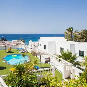 casa-la-ola-puerto-del-carmen-lanzarote.puertodelcarmen-hotels.org/